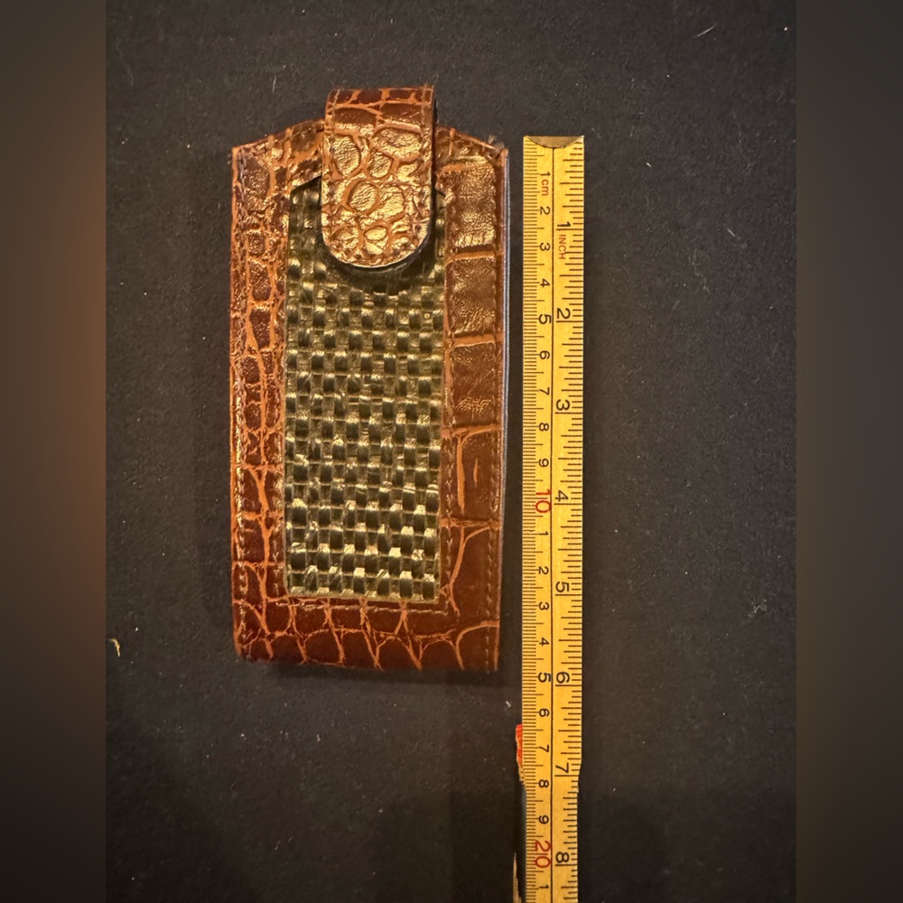 Brown Leather? Texture Phone Sleeve Velcro closure security